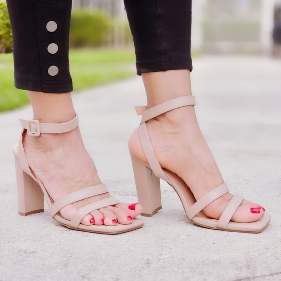 Womens Triple Straps Chunky Heels Sandals Nude Color - Picture 1 of 7